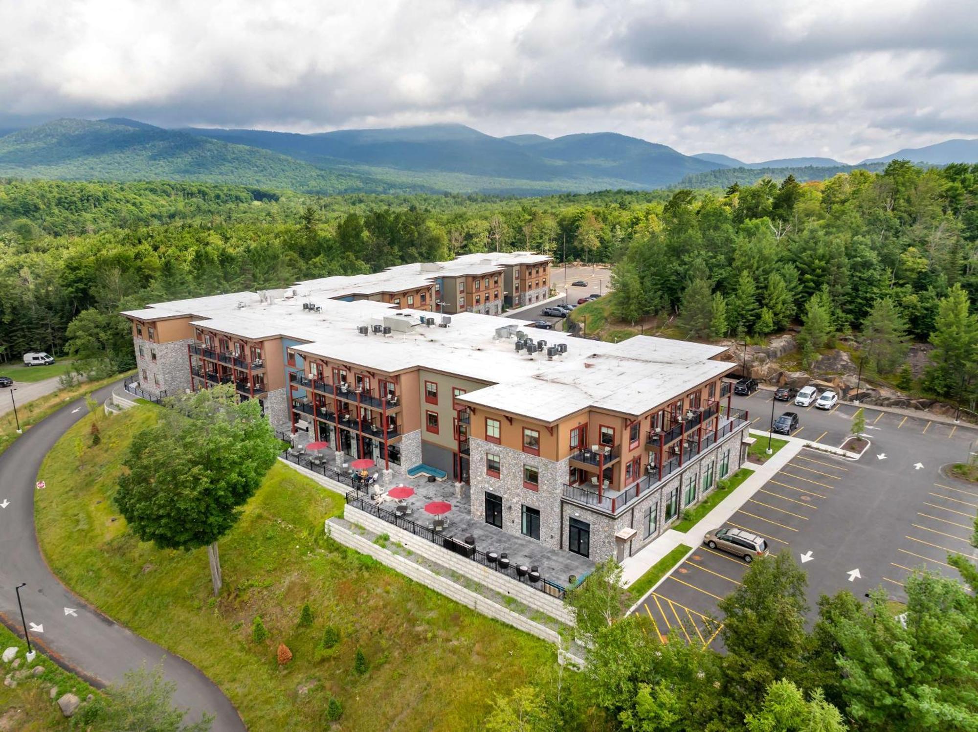 Cambria Hotel Lake Placid - Lakeside Resort Dış mekan fotoğraf
