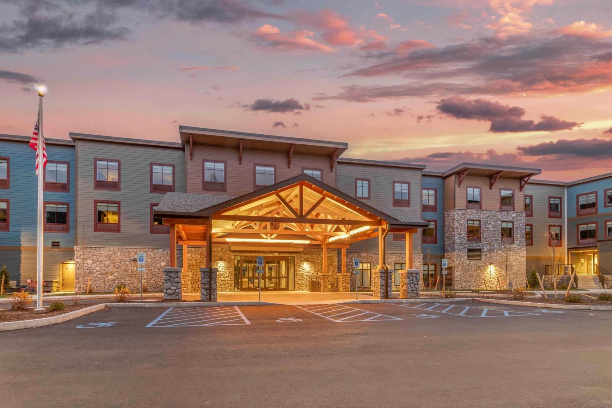 Cambria Hotel Lake Placid - Lakeside Resort Dış mekan fotoğraf